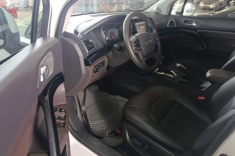 Used GAC Trumpchi GS4 2015 200T G-DCT Luxury Edition Driver Seat