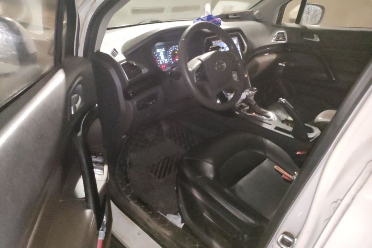 Used GAC Trumpchi GS4 2015 200T G-DCT Elite Edition Driver Seat