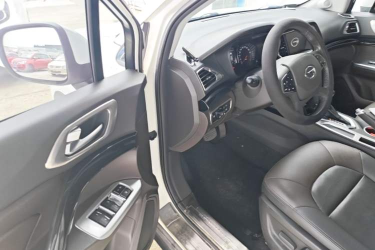 Used GAC Trumpchi GS4 2015 200T G-DCT Prestige Edition Driver Seat