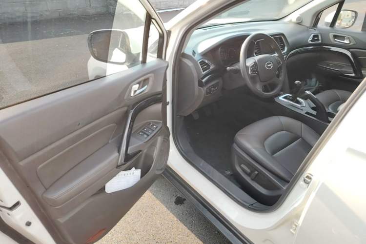 Used GAC Trumpchi GS4 2015 200T Manual Luxury Edition Driver Seat