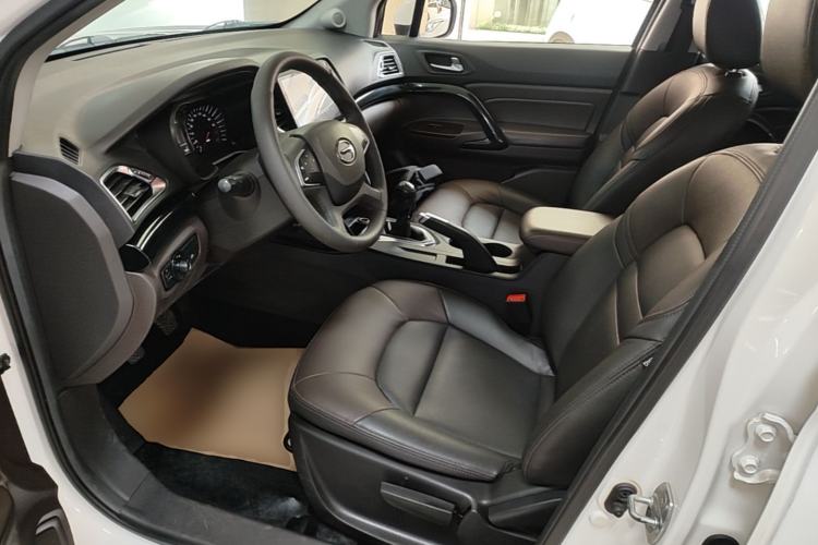 Used GAC Trumpchi GS4 2015 200T Manual Elite Edition Driver Seat
