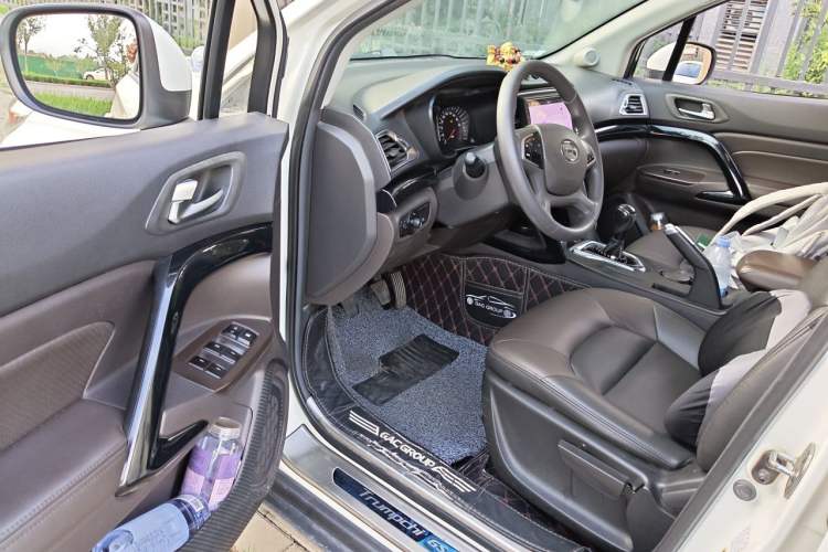 Used GAC Trumpchi GS4 2015 200T Manual Elite Edition Driver Seat