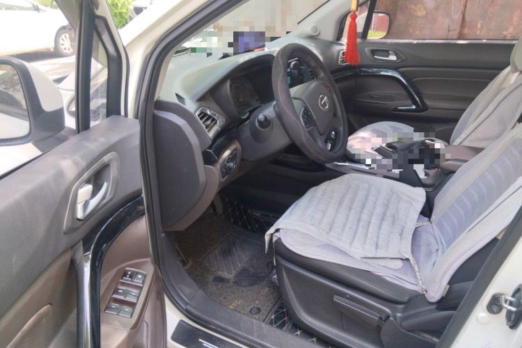 Used GAC Trumpchi GS4 2015 200T G-DCT Elite Edition Driver Seat