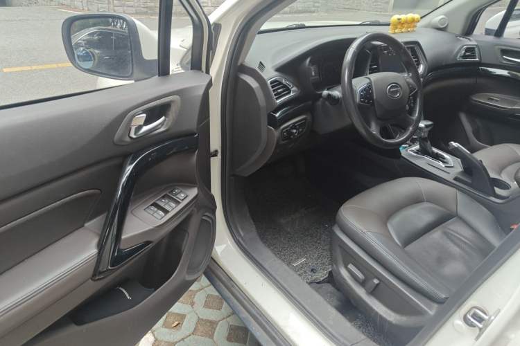 Used GAC Trumpchi GS4 2015 200T G-DCT Luxury Edition Driver Seat