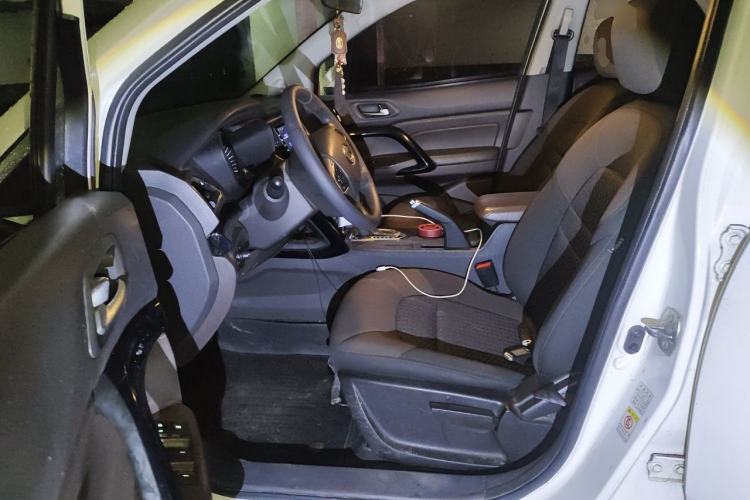 Used GAC Trumpchi GS4 2015 200T G-DCT Elite Edition Driver Seat