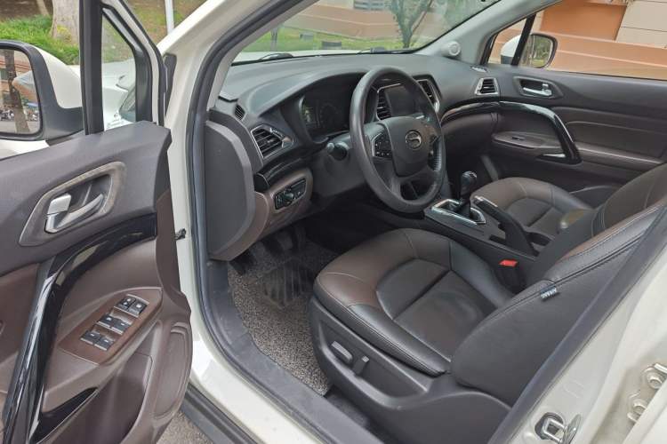 Used GAC Trumpchi GS4 2015 200T Manual Luxury Edition Driver Seat