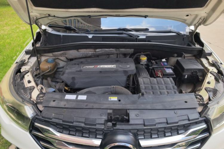 Used GAC Trumpchi GS4 2015 200T Manual Elite Edition Engine Bay