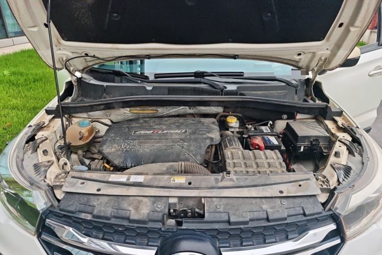 Used GAC Trumpchi GS4 2015 200T Manual Comfort Edition Engine Bay