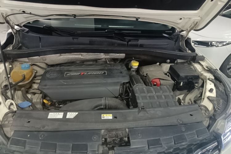 Used GAC Trumpchi GS4 2015 200T G-DCT Luxury Edition Engine Bay