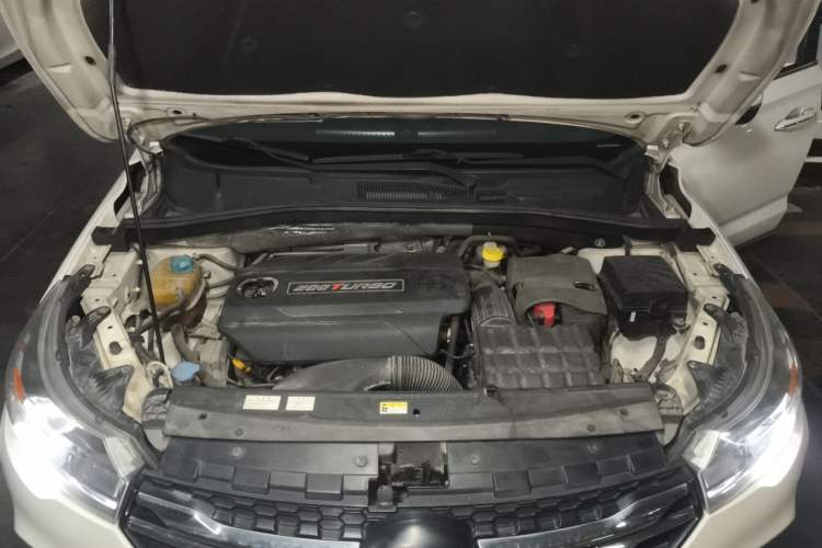 Used GAC Trumpchi GS4 2015 200T G-DCT Luxury Edition Engine Bay
