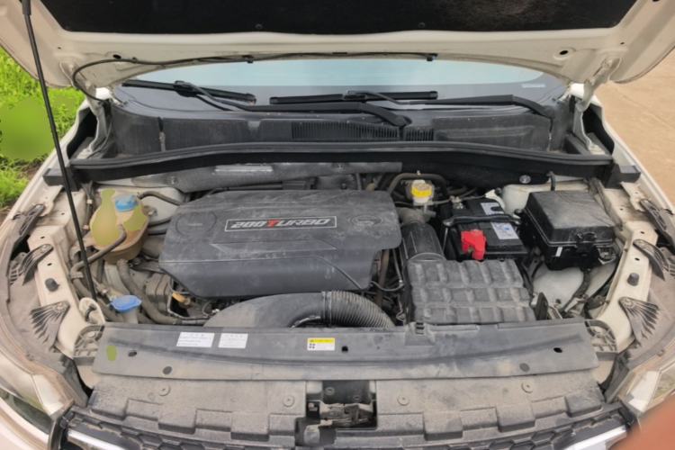 Used GAC Trumpchi GS4 2015 200T Manual Elite Edition Engine Bay