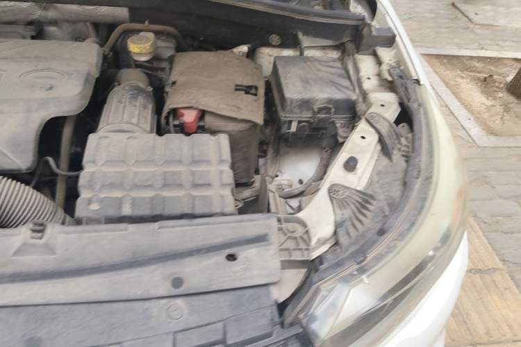 Used GAC Trumpchi GS4 2015 200T G-DCT Elite Edition Engine Bay Left