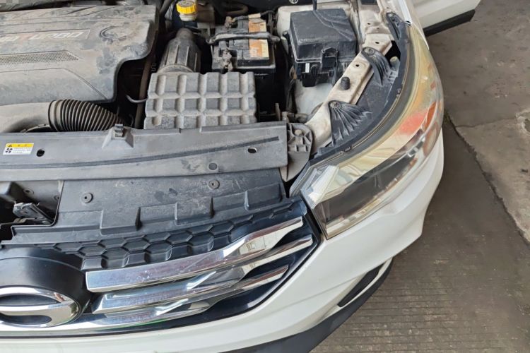 Used GAC Trumpchi GS4 2015 200T Manual Luxury Edition Engine Bay Left