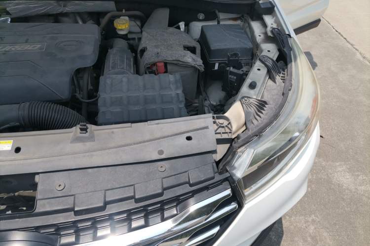 Used GAC Trumpchi GS4 2015 200T G-DCT Luxury Edition Engine Bay Left