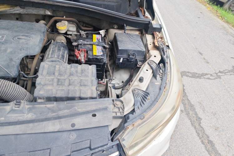 Used GAC Trumpchi GS4 2015 200T G-DCT Comfort Edition Engine Bay Left