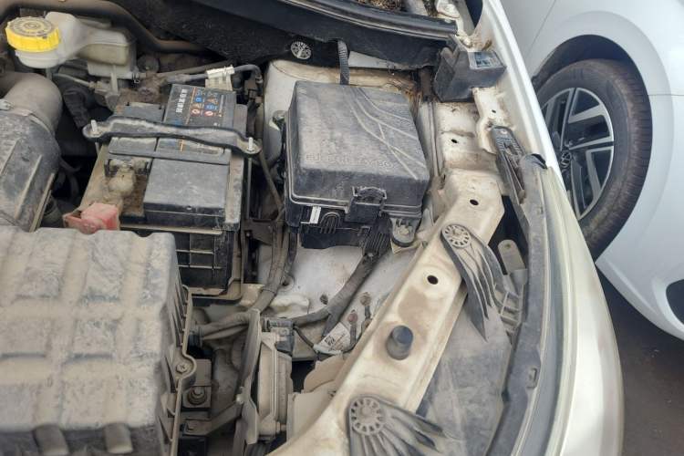 Used GAC Trumpchi GS4 2015 200T Manual Elite Edition Engine Bay Left