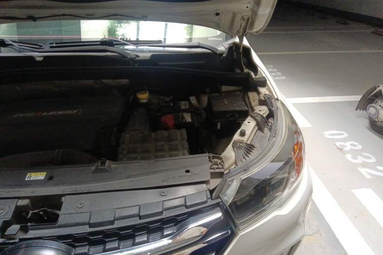 Used GAC Trumpchi GS4 2015 200T G-DCT Elite Edition Engine Bay Left