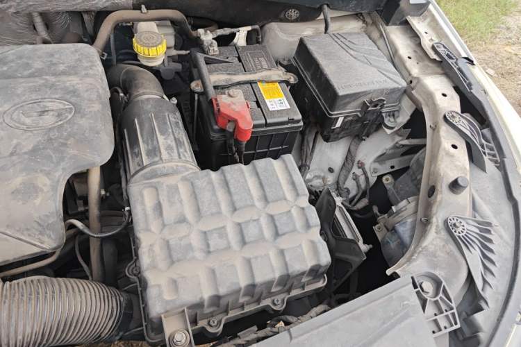 Used GAC Trumpchi GS4 2015 200T G-DCT Elite Edition Engine Bay Left
