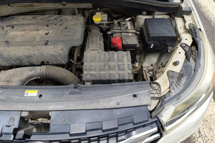 Used GAC Trumpchi GS4 2015 200T Manual Luxury Edition Engine Bay Left