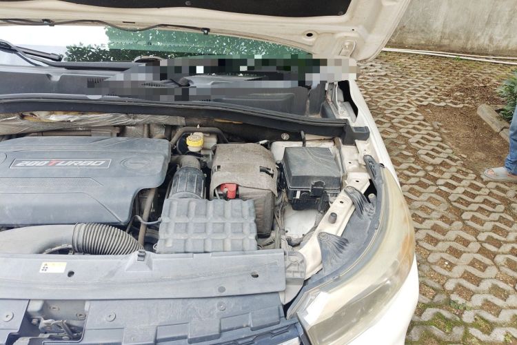 Used GAC Trumpchi GS4 2015 200T G-DCT Luxury Edition Engine Bay Left