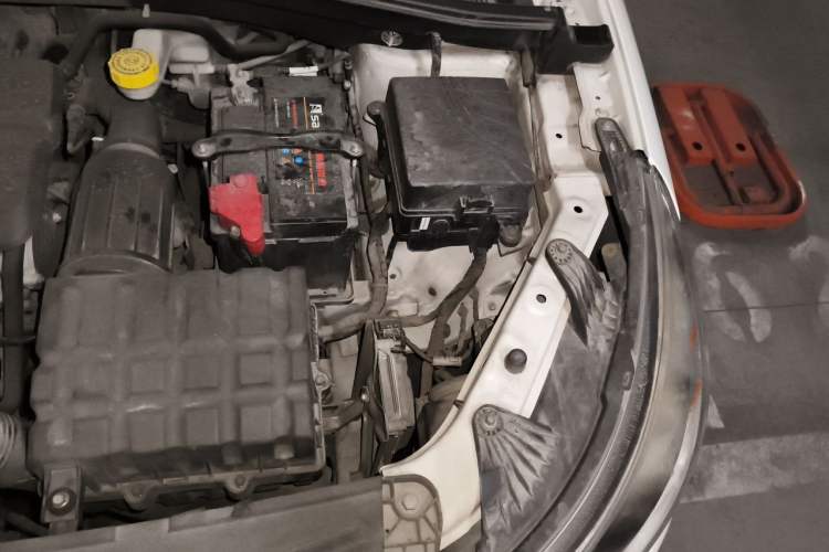 Used GAC Trumpchi GS4 2015 200T Manual Elite Edition Engine Bay Left