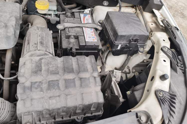 Used GAC Trumpchi GS4 2015 200T Manual Elite Edition Engine Bay Left