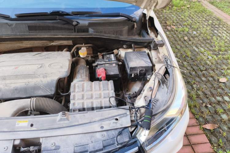 Used GAC Trumpchi GS4 2015 200T Manual Elite Edition Engine Bay Left