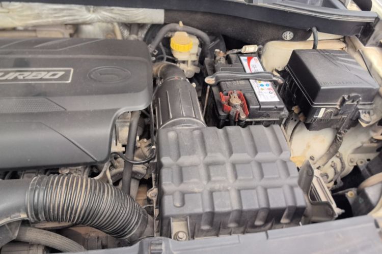 Used GAC Trumpchi GS4 2015 200T G-DCT Elite Edition Engine Bay Left