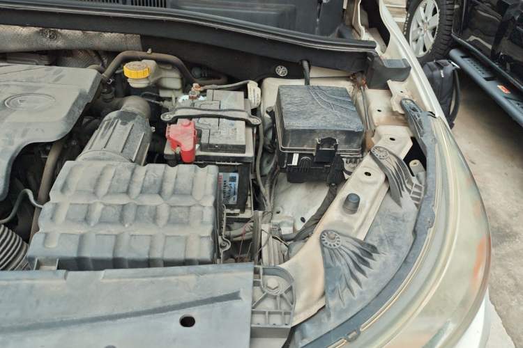 Used GAC Trumpchi GS4 2015 200T Manual Elite Edition Engine Bay Left