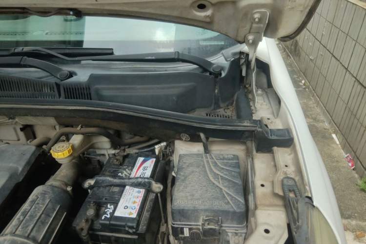 Used GAC Trumpchi GS4 2015 200T Manual Comfort Edition Engine Bay Left