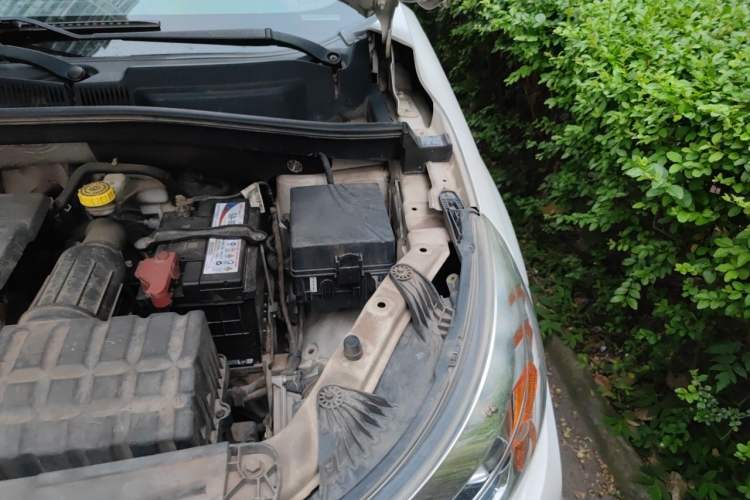 Used GAC Trumpchi GS4 2015 200T G-DCT Elite Edition Engine Bay Left