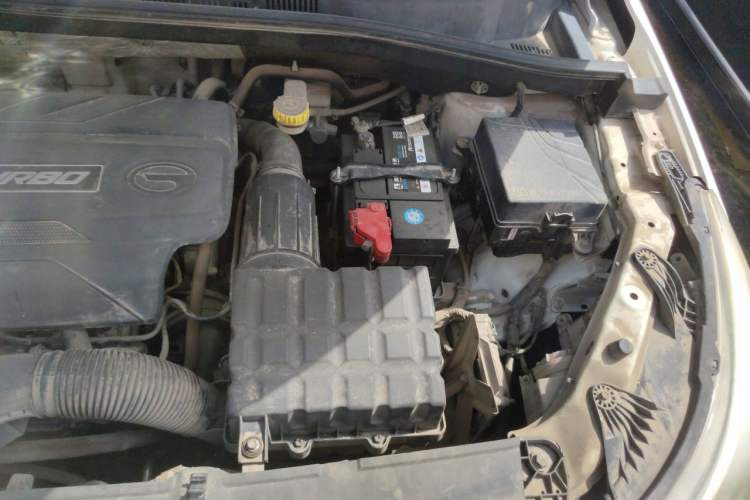 Used GAC Trumpchi GS4 2015 200T Manual Luxury Edition Engine Bay Left