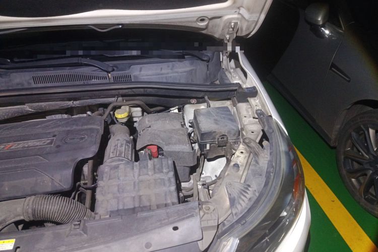 Used GAC Trumpchi GS4 2015 200T G-DCT Luxury Edition Engine Bay Left