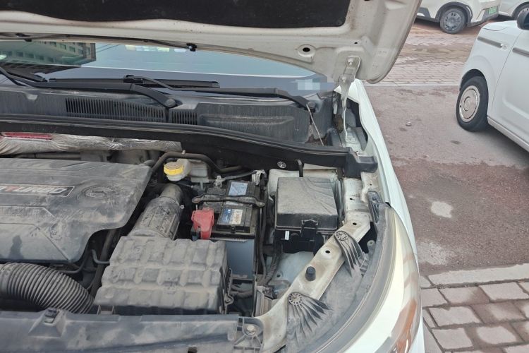 Used GAC Trumpchi GS4 2015 200T Manual Elite Edition Engine Bay Left