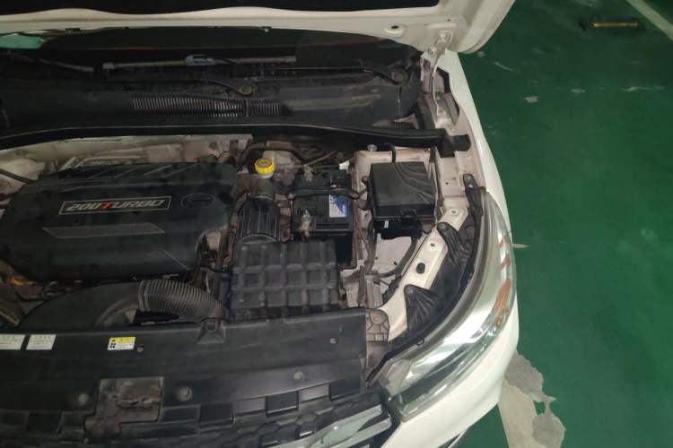 Used GAC Trumpchi GS4 2015 200T Manual Luxury Edition Engine Bay Left
