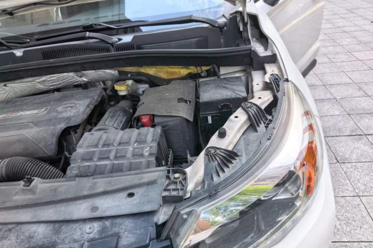 Used GAC Trumpchi GS4 2015 200T G-DCT Luxury Edition Engine Bay Left