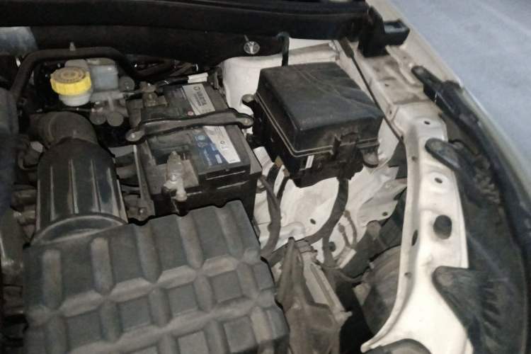Used GAC Trumpchi GS4 2015 200T Manual Luxury Edition Engine Bay Left