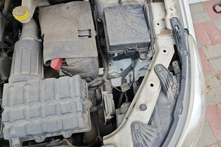 Used GAC Trumpchi GS4 2015 200T G-DCT Elite Edition Engine Bay Left