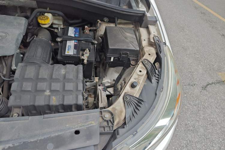 Used GAC Trumpchi GS4 2015 200T Manual Luxury Edition Engine Bay Left
