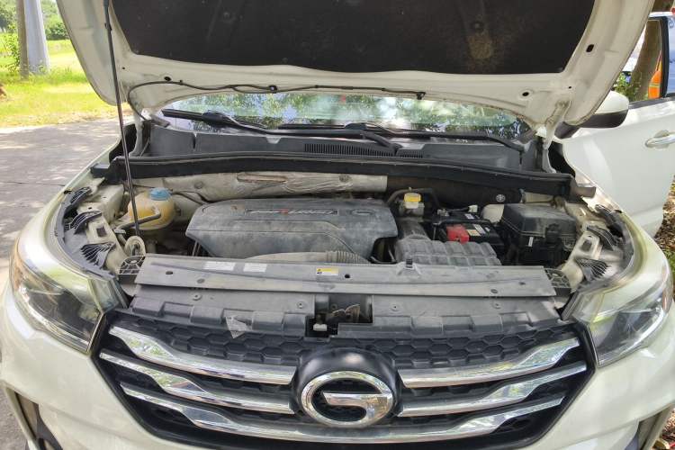 Used GAC Trumpchi GS4 2015 200T Manual Elite Edition Engine Bay