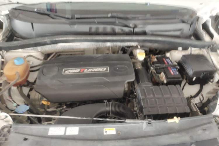 Used GAC Trumpchi GS4 2015 200T Manual Elite Edition Engine Bay