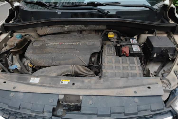 Used GAC Trumpchi GS4 2015 200T G-DCT Elite Edition Engine Bay