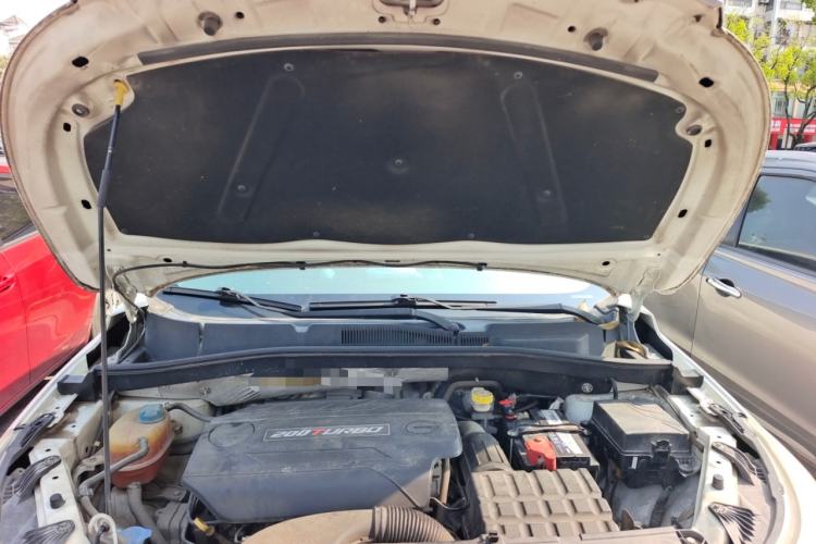 Used GAC Trumpchi GS4 2015 200T Manual Elite Edition Engine Bay