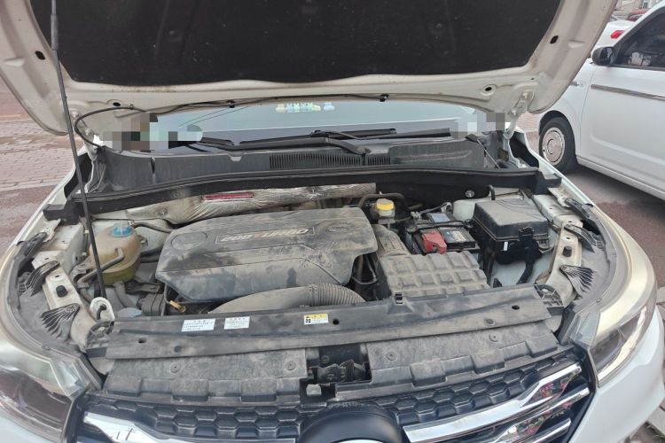 Used GAC Trumpchi GS4 2015 200T Manual Elite Edition Engine Bay