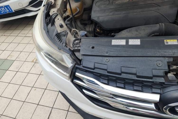 Used GAC Trumpchi GS4 2015 200T G-DCT Luxury Edition Engine Bay Right