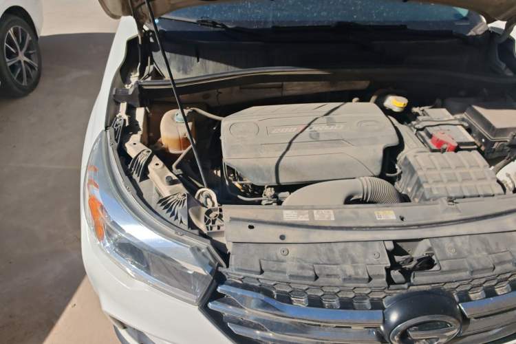 Used GAC Trumpchi GS4 2015 200T Manual Elite Edition Engine Bay Right