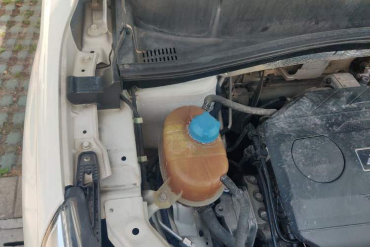 Used GAC Trumpchi GS4 2015 200T G-DCT Prestige Edition Engine Bay Right