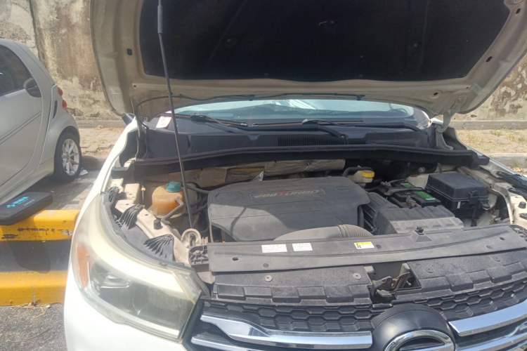 Used GAC Trumpchi GS4 2015 200T Manual Comfort Edition Engine Bay Right