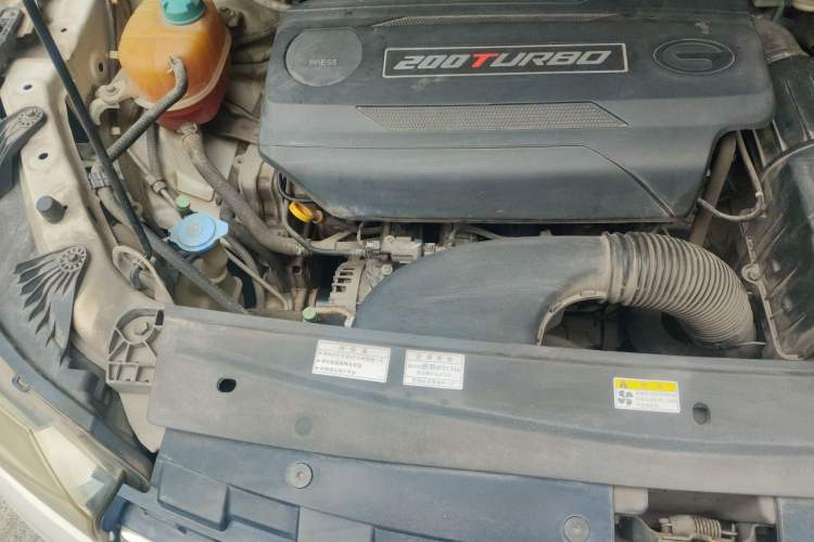 Used GAC Trumpchi GS4 2015 200T G-DCT Luxury Edition Engine Bay Right