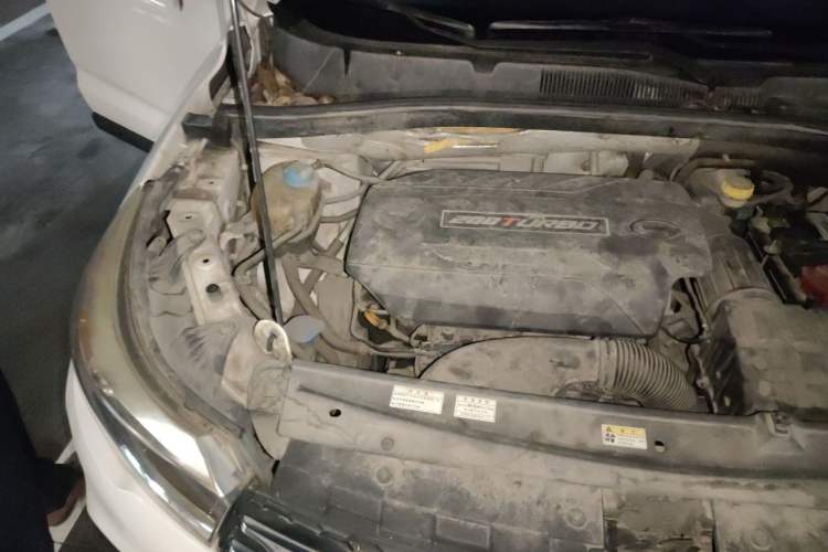 Used GAC Trumpchi GS4 2015 200T Manual Elite Edition Engine Bay Right